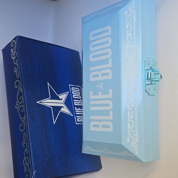 Jeffree Star Blue Blood Palette - Picture 8 of 10